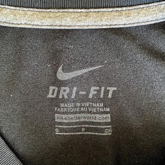 Nike Wichita State Shockers Dri-Fit T-Shirt - Picture 4 of 4